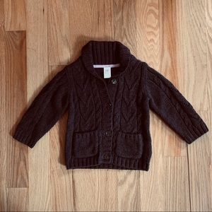 H&M sweater size 9-12 months.